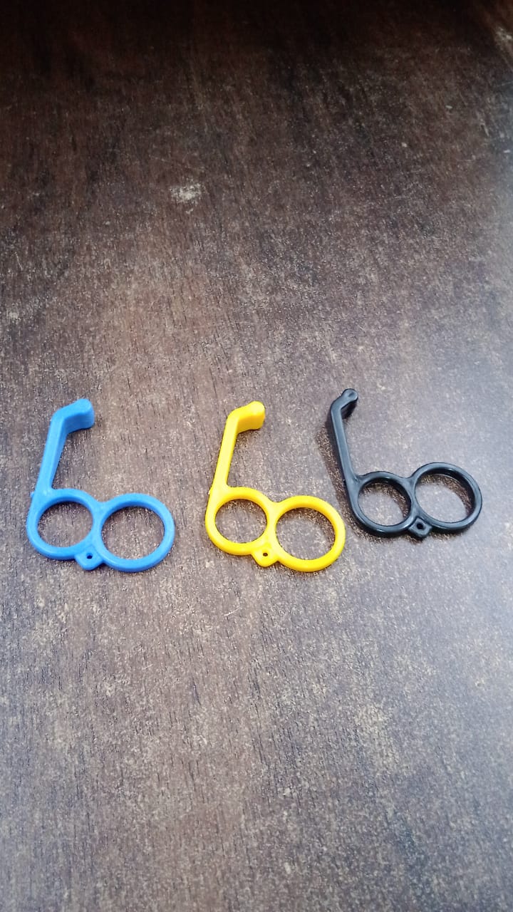 Plastic Hand Mobile Stand (Mix Color / 1 Pc) Plastic Hand Mobile Stand (Mix Color / 1 Pc)